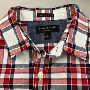Banana Republic Organic Cotton Untucked Fit red white black Plaid button Shirt L